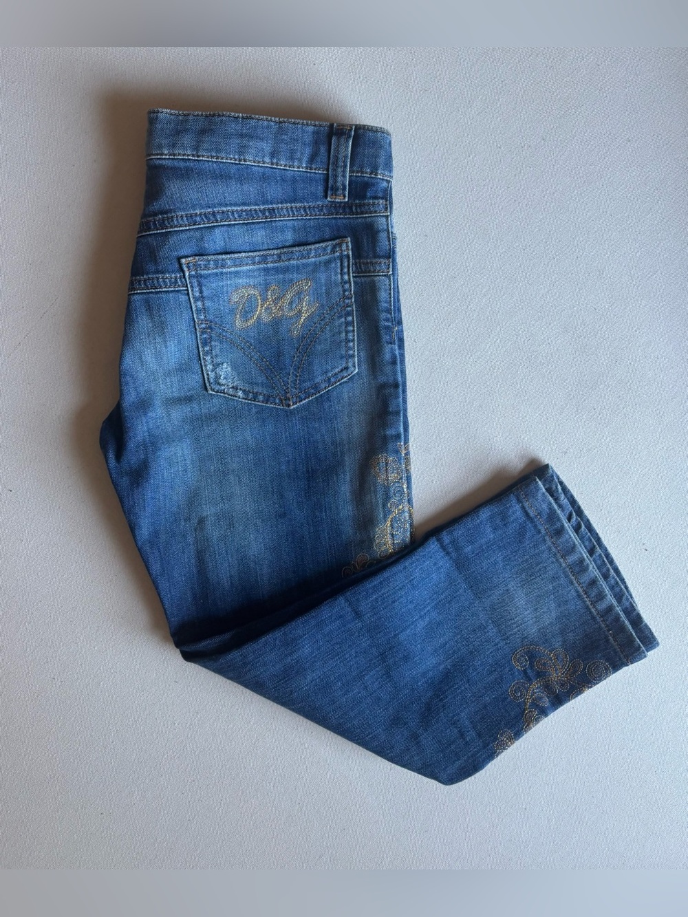 Vintage D&G Dolce & Gabbana Embroidered Gold Baroque Capri Jeans Sz IT 41